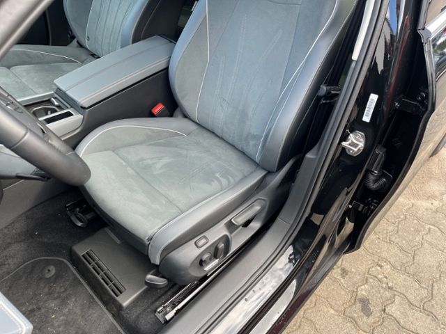 Fahrzeugabbildung Volkswagen Passat Variant Business 1.5 TSI 110kW 7-Gang DSG