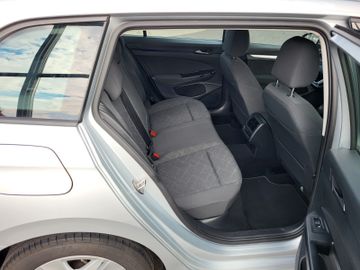 Volkswagen Golf - 8