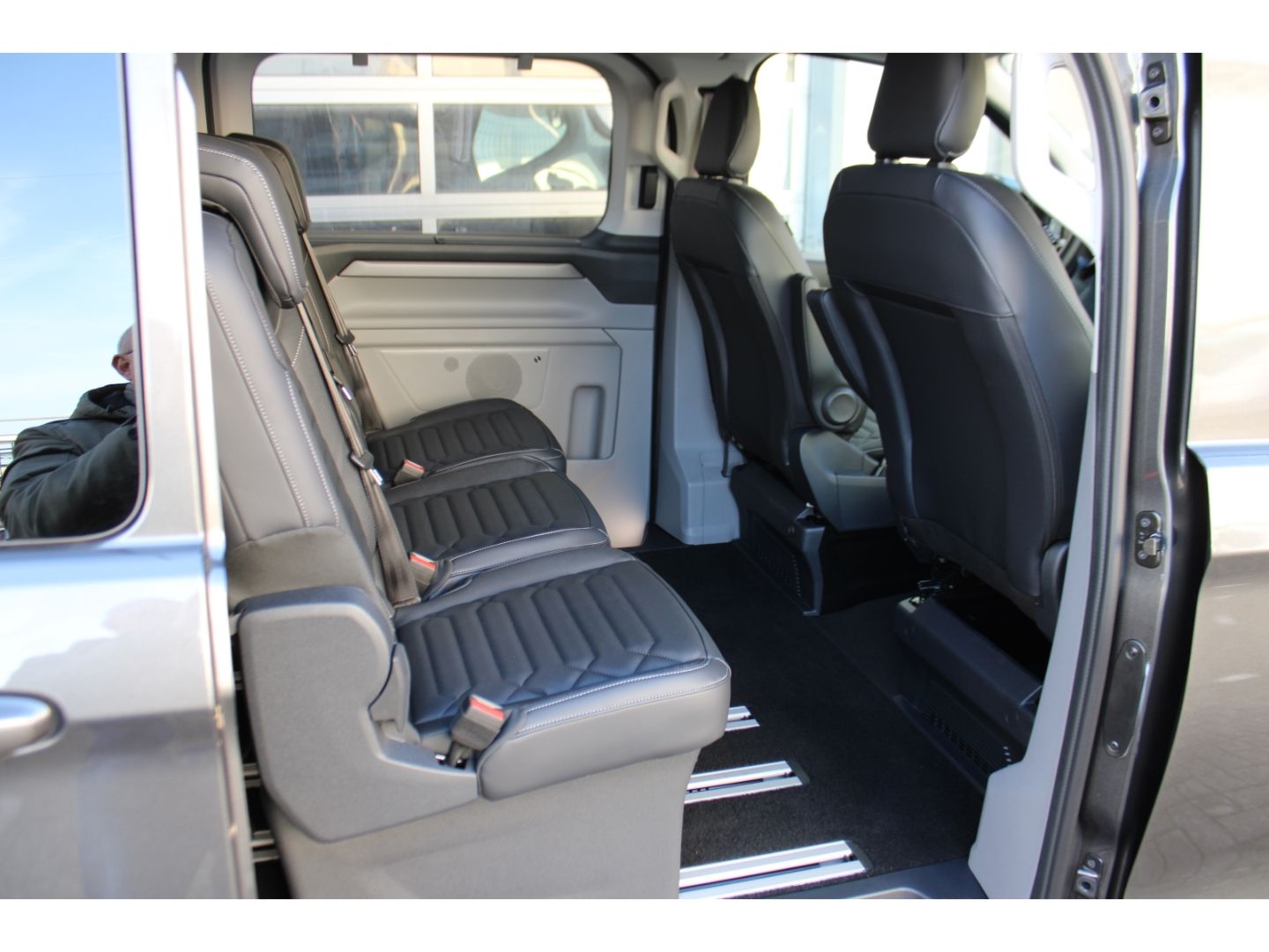 FORD Tourneo Custom 320 L1 Titanium X Matrix ACC AHK - Image 9