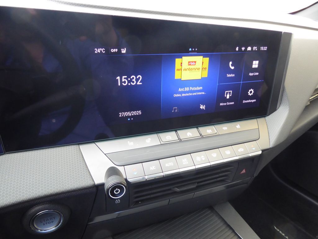 Fahrzeugabbildung Opel Astra ST Ultimate 1.2 Turbo Aut+AHZV+MatrixLED