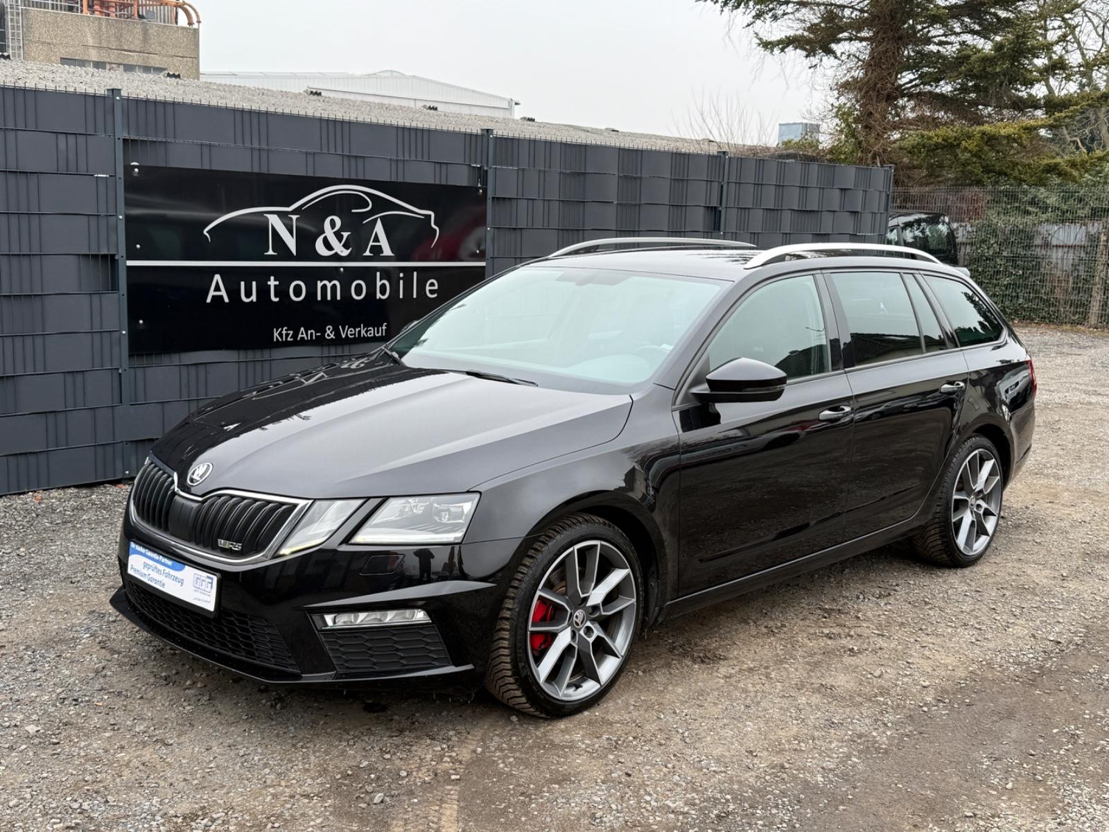 Skoda Octavia Combi RS 2.0 TDI DSG*ACC*LED*Navi*AHK*SH