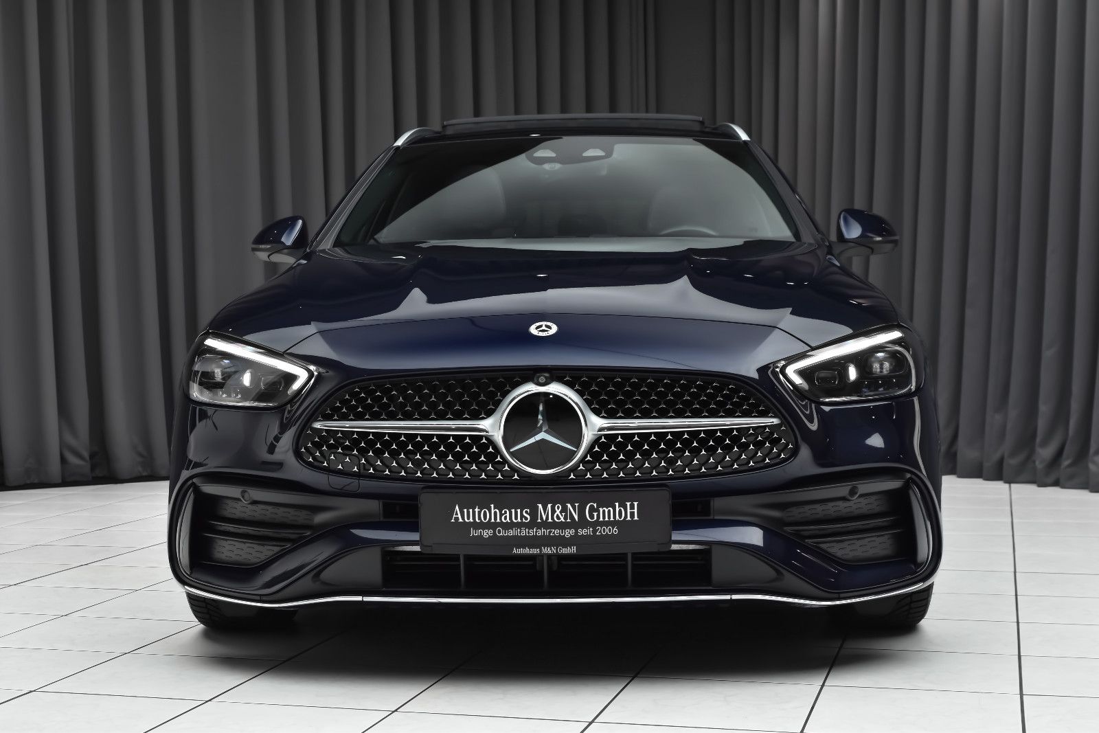 Mercedes-Benz C 300 e *AMG*Pano* AHK* Sitzklima* Massage* imagem 3