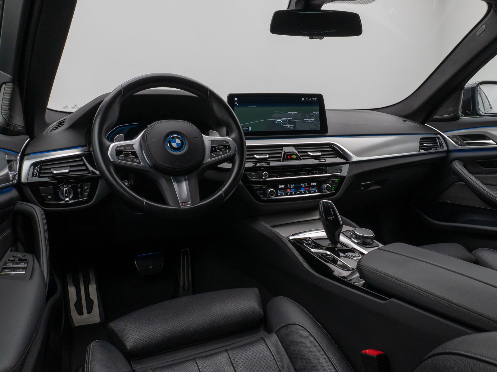 Fahrzeugabbildung BMW 530e M Sport HUD Kamera DAB Memory Laser AHK H/K