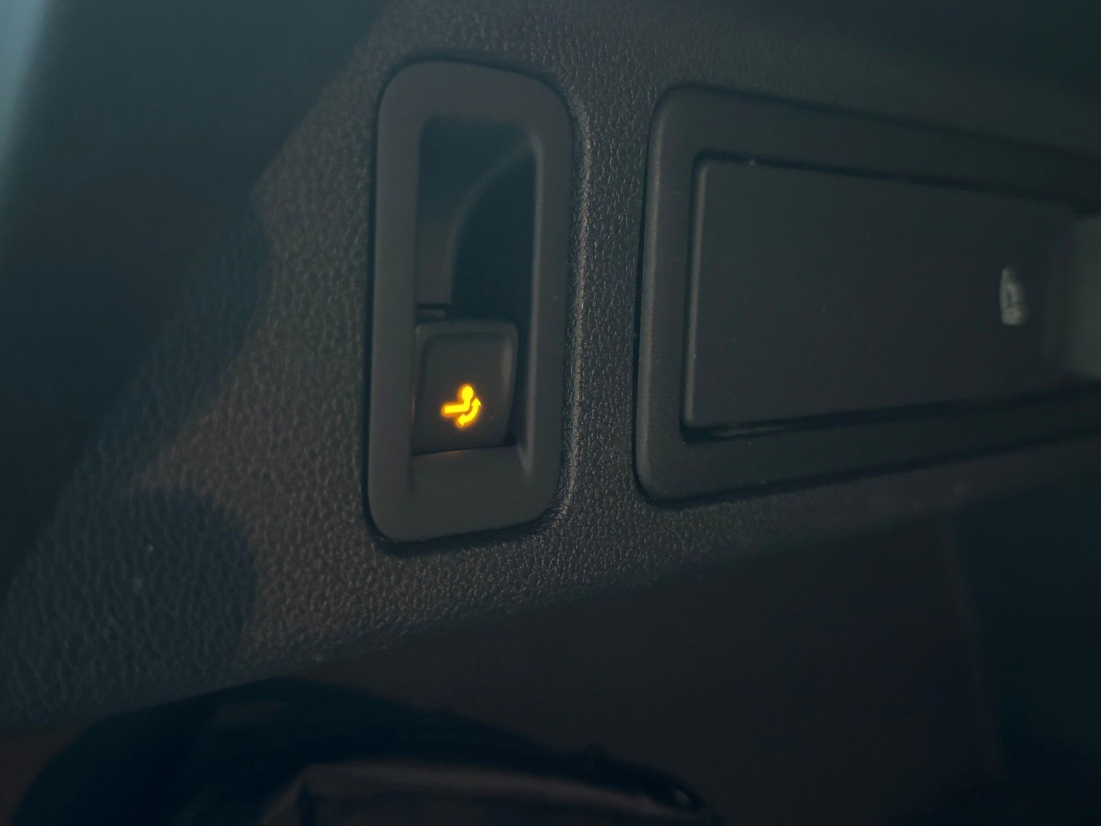 Fahrzeugabbildung Volkswagen Tiguan Comfortline DSG-4Motion-Full Link