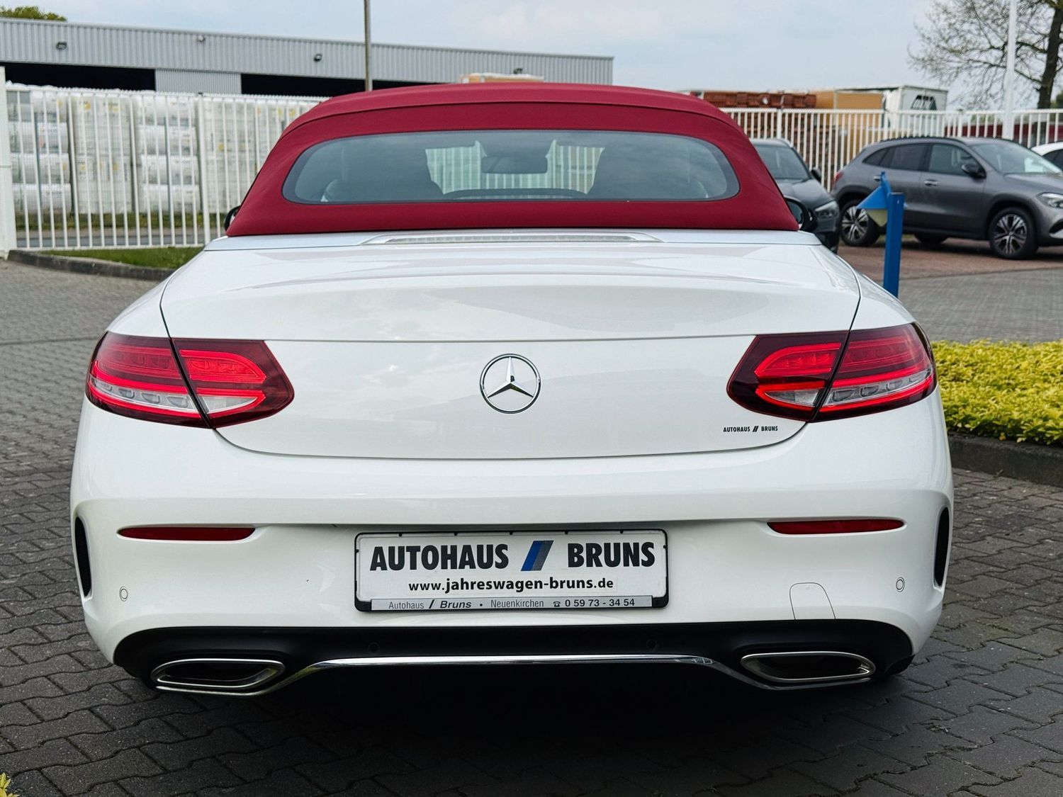 Fahrzeugabbildung Mercedes-Benz C 200 CABRIO AMG, Autom., Multibeam, RFK, Tot, N