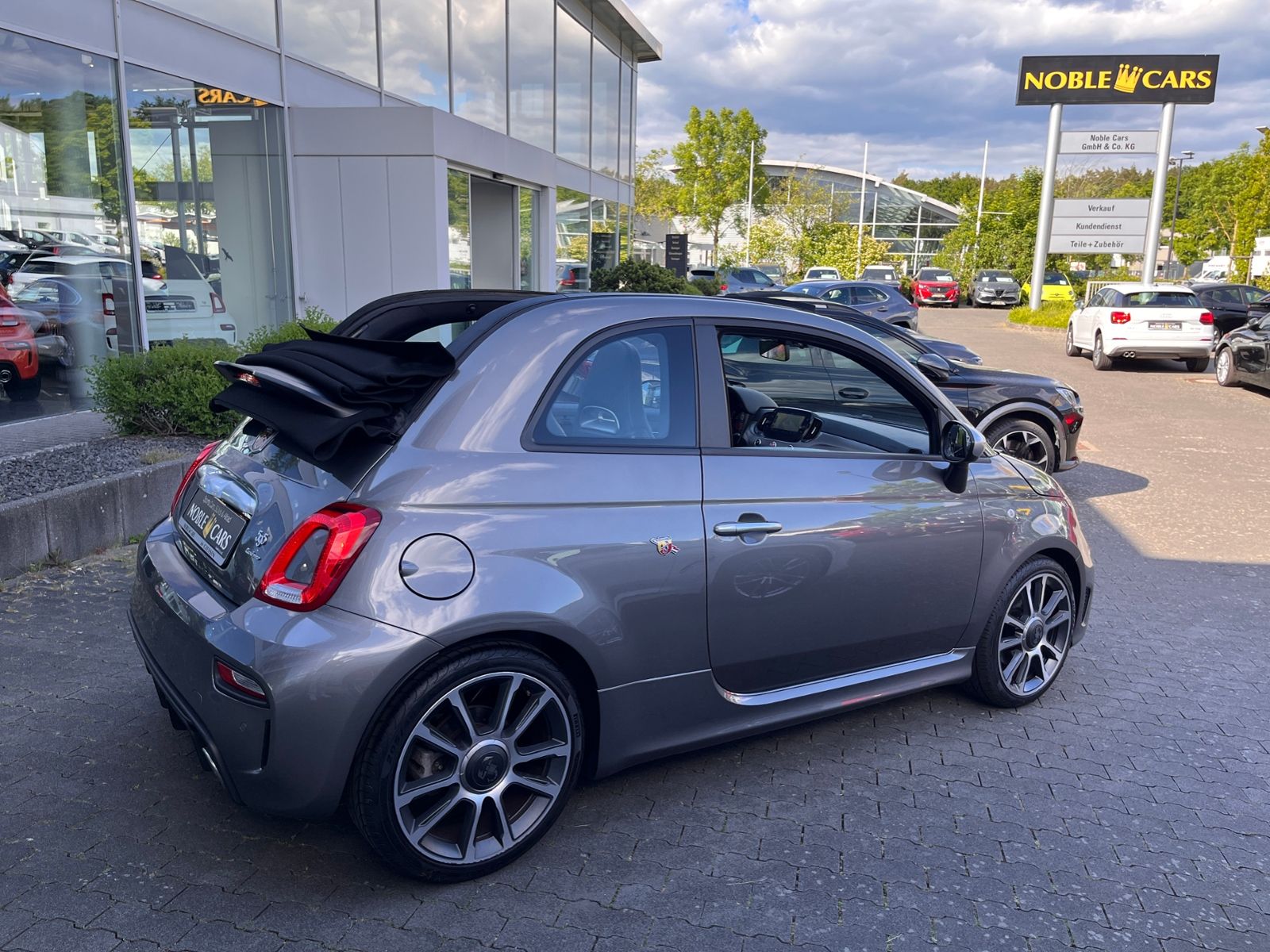 Fahrzeugabbildung Abarth 595C  Xenon NAVI ALU