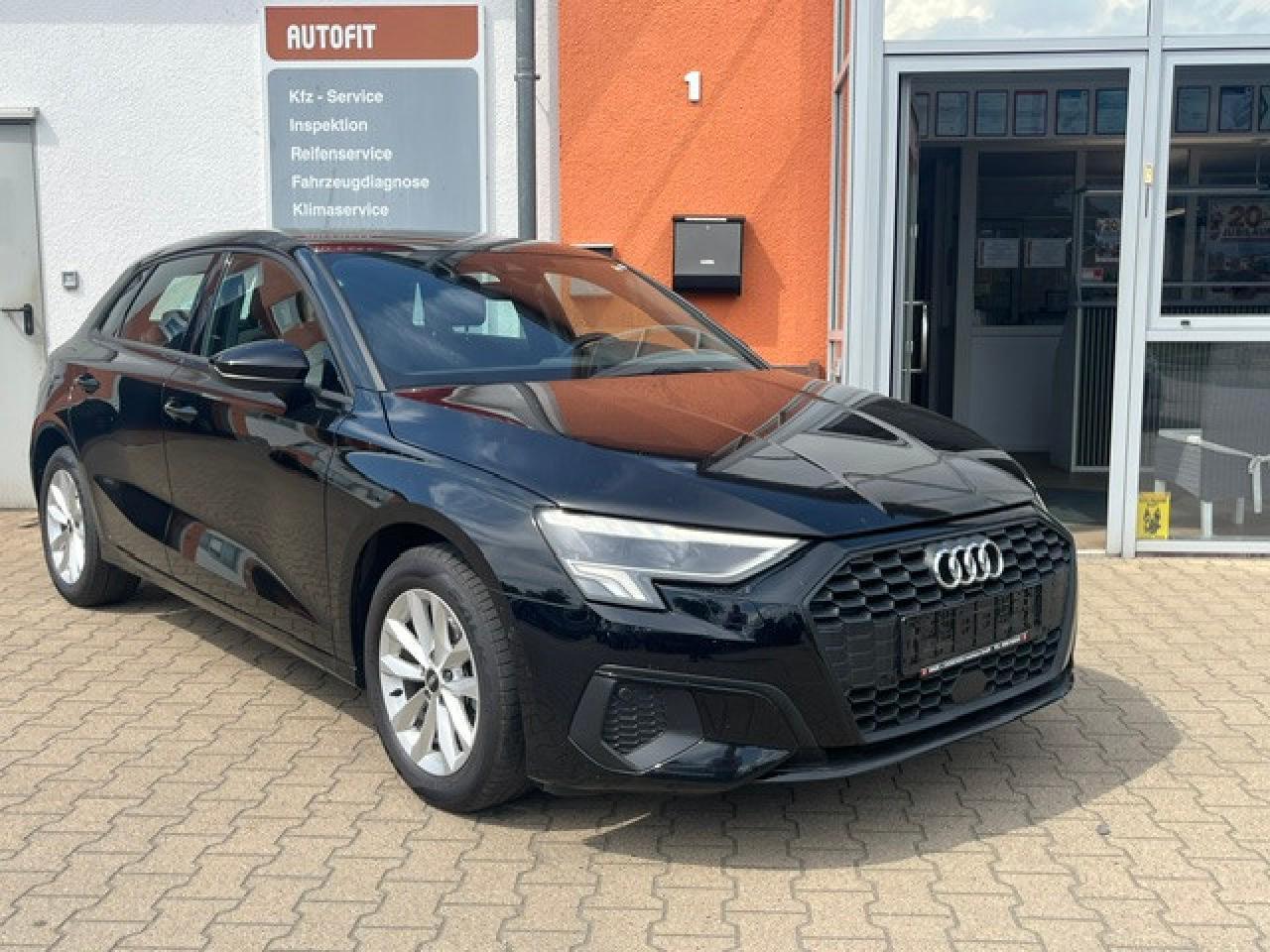 Audi A3 Sportback 35 TFSI PDC Car Play SHZ LED