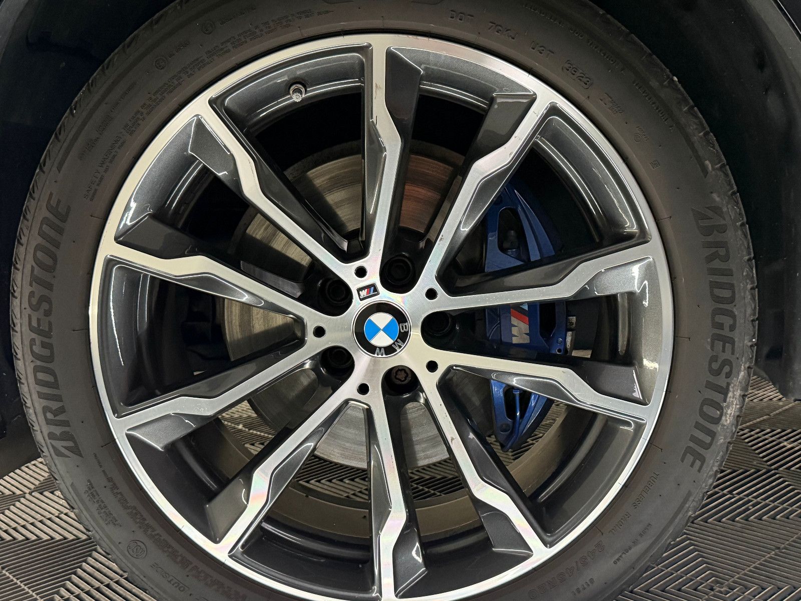 Fahrzeugabbildung BMW X4 M40 d/LED/ACC/HuD/H&K/AHK/PANO/VRTL/19% MwSt