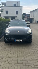 Porsche CAYENNE D GTS SPORTDESiGN*PANORAMA*LUFT*21"TURBO