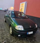 Renault clio renault 1.2  2001  TÜV noch 1 Jahr - gebrauchte Renault Clio aus dem Jahr 2001