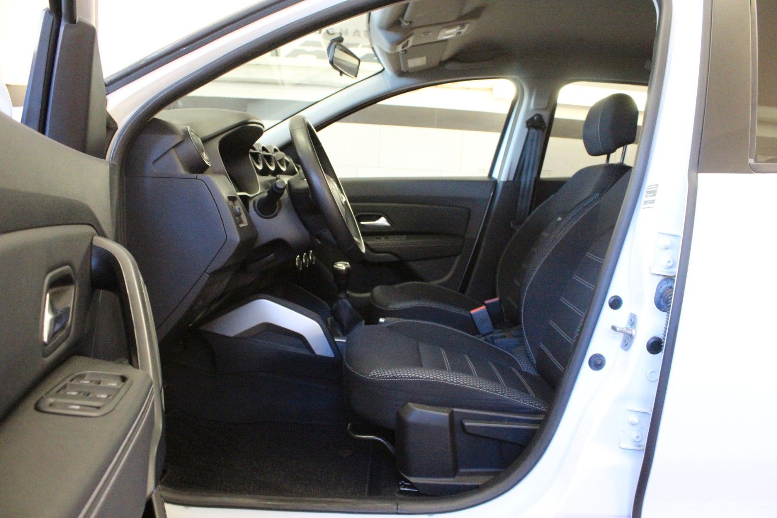 Fahrzeugabbildung Dacia Duster Sce 115 Prestige *Navigation *
