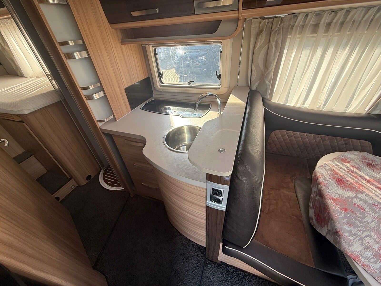 Fahrzeugabbildung Knaus Sun TI 700  MEG Platinum Selection SAT/Klima/Rad