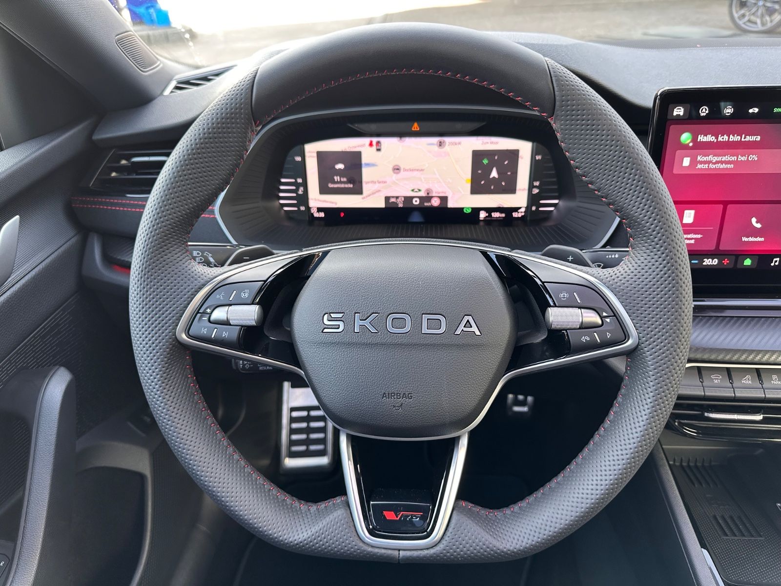 Fahrzeugabbildung SKODA Octavia Combi RS 2.0 TSI Matrix/Pano/Navi/ACC