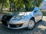 Volkswagen Passat 2.0 TDI AHK,Klima,PDC,St... - Volkswagen Passat aus 2008: TDI