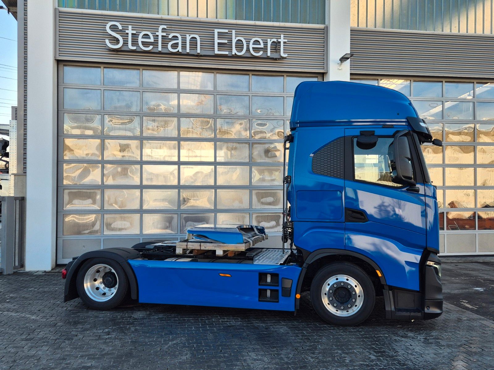 Fahrzeugabbildung Iveco AS440S50T/FP LT, Intarder, Alu-Felgen