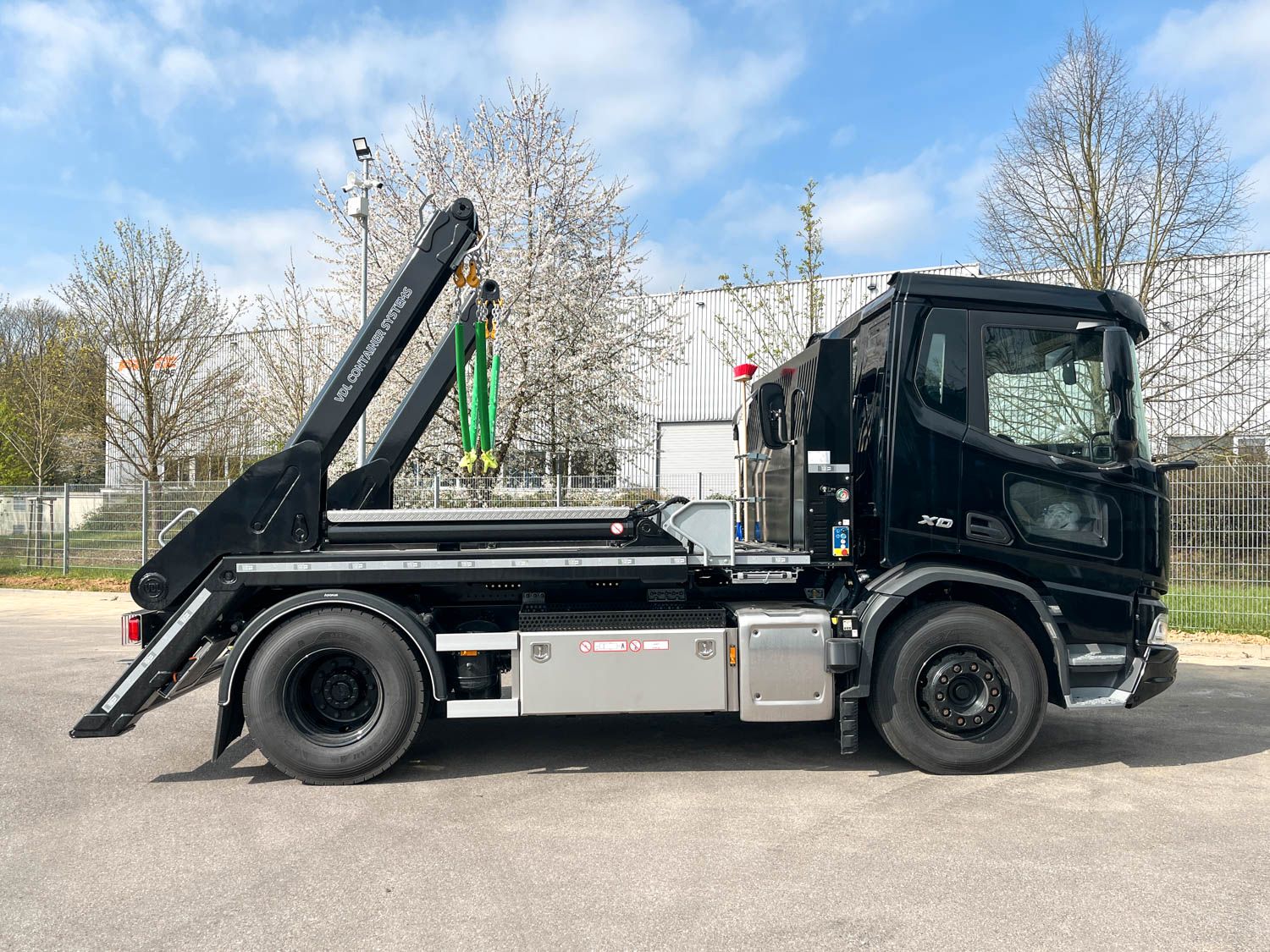 Fahrzeugabbildung DAF XD 410 FA Absetzkipper
