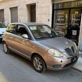 Lancia Ypsilon 1.3 MJT 75 CV - Lancia Ypsilon mit Halbautomatikschaltung