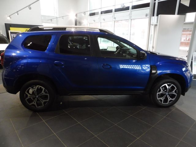 Dacia Duster II Celebration 8-fach bereift