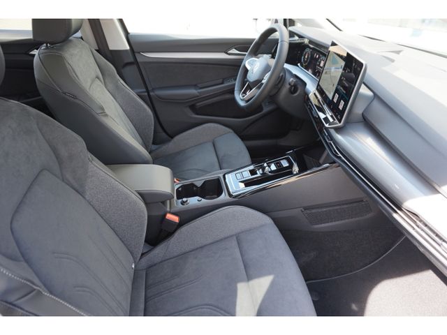 Golf Variant VIII 1.5 eTSI DSG Style *AHK*PANO*