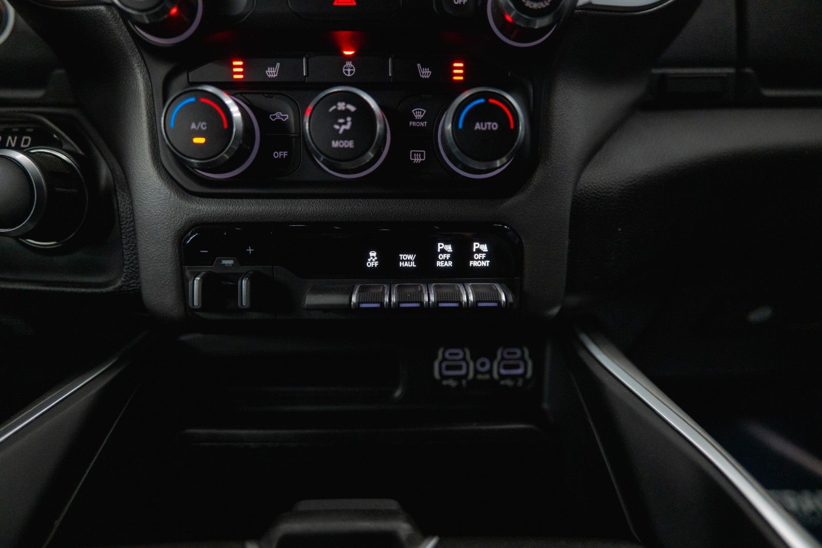 Fahrzeugabbildung Dodge RAM 5.7 V8 HEMI 4x4 LIMITED NightOffroad LONGBED