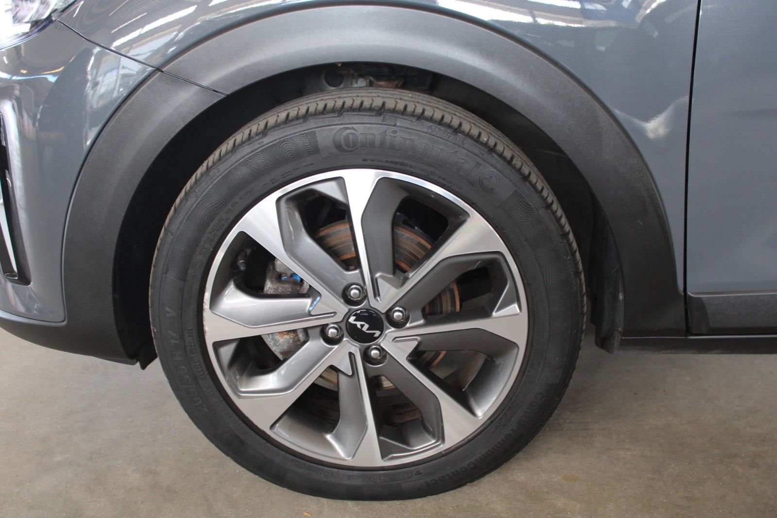 Fahrzeugabbildung Kia Stonic KLIMAAUTO Kamera PDC DAB SHZ LHZ 1.Hand
