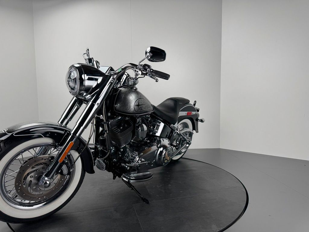 Fahrzeugabbildung Harley-Davidson SOFTAIL HERITAGE *ShinyGreyStar *Costum