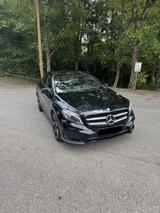 Mercedes-Benz GLA 250 4MATIC AMG NIGHT *STANDHEIZ*PANO*TÜVNEU* - Mercedes-Benz GLA 250: 4matic