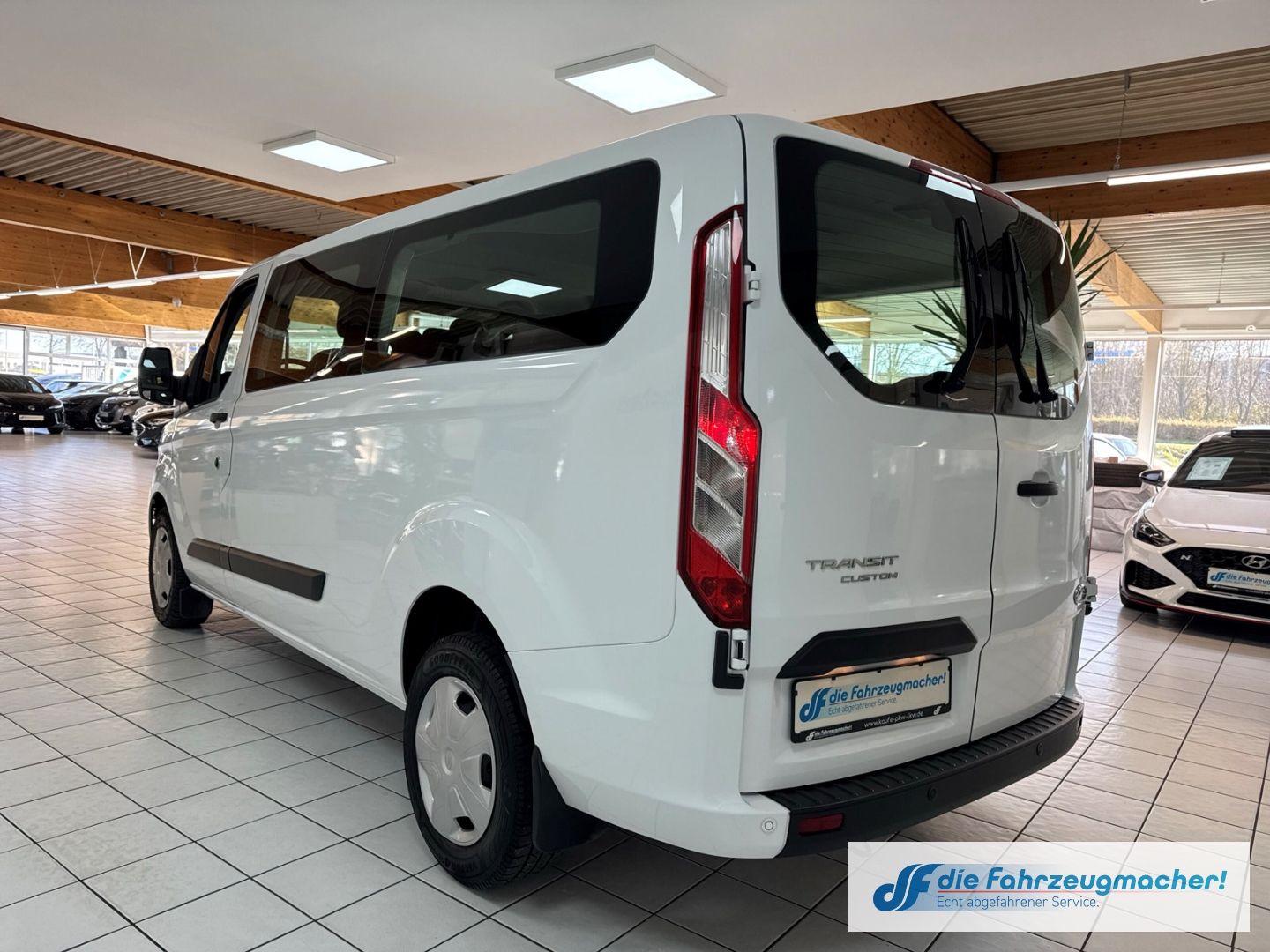 Fahrzeugabbildung Ford Transit Custom 320 L2 Trend Dyn. Kurvenlicht DAB