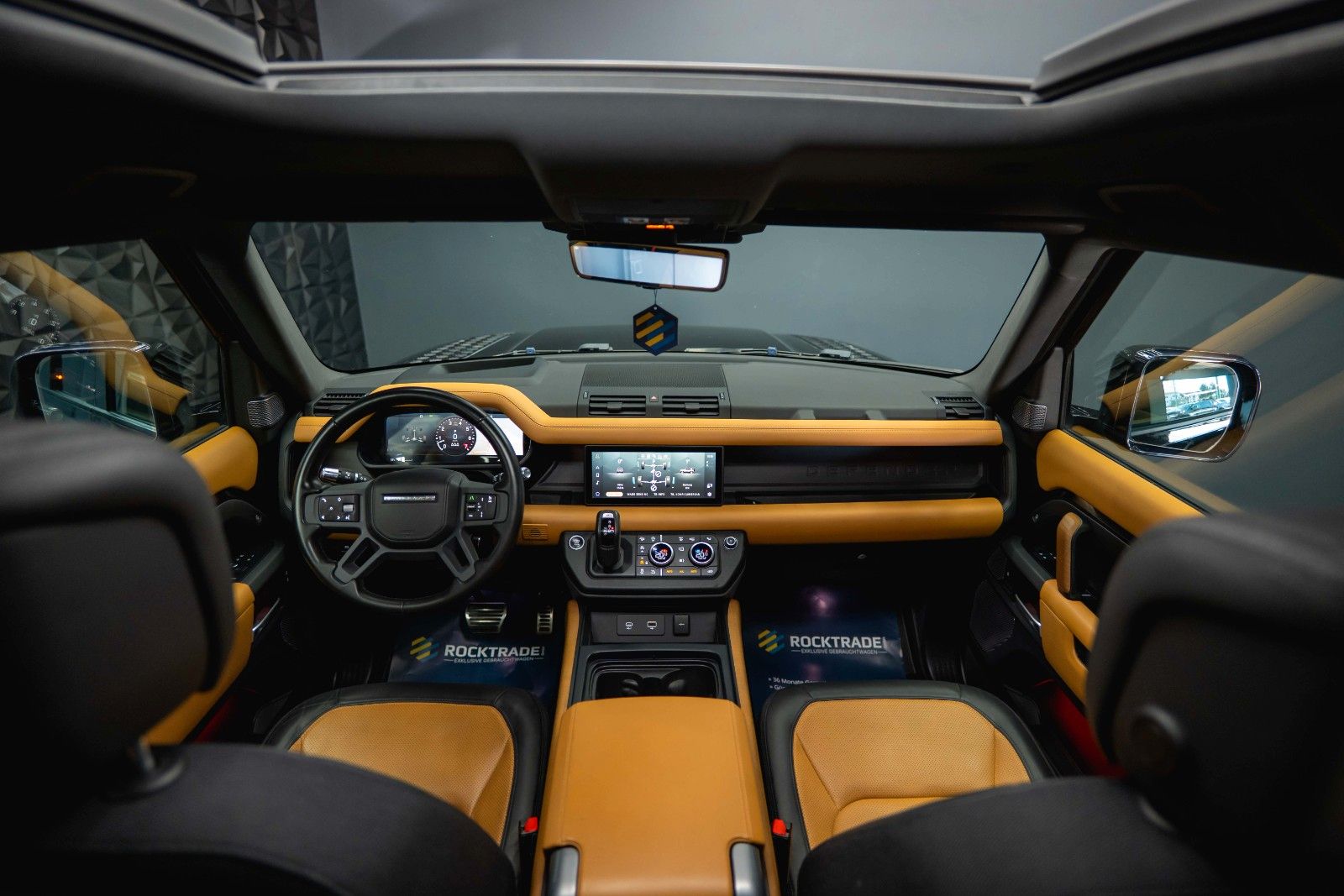 Fahrzeugabbildung Land Rover Defender 110 X-Dynamic Black Style Pack 4x4