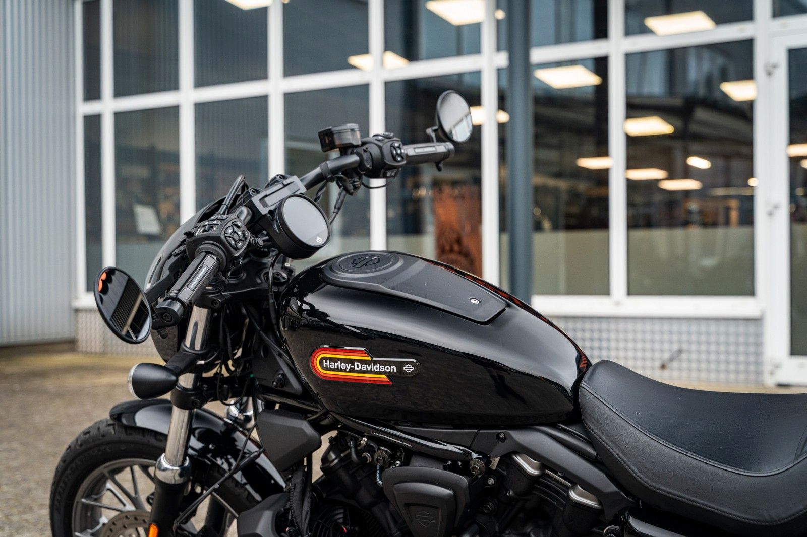 Fahrzeugabbildung Harley-Davidson RH975S Nightster Special - Jekill & Hyde -