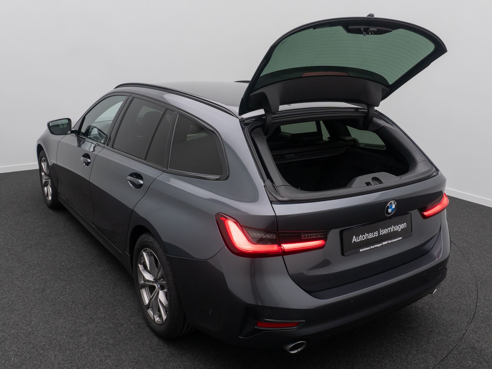 Fahrzeugabbildung BMW 320d xD Sport Line Laser DAB HiFi 360°Standheizu