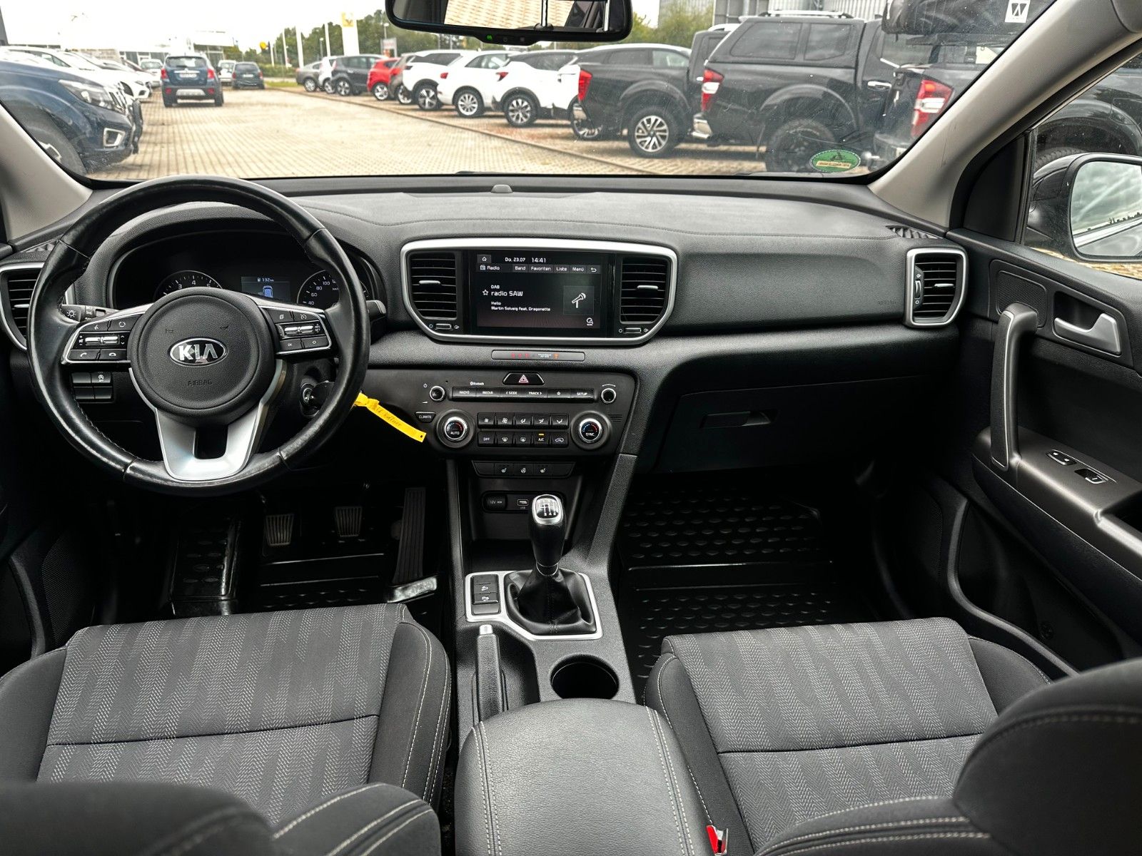 Fahrzeugabbildung Kia Sportage 2WD, Klimaaut., Shz, Cam.