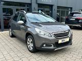 Peugeot 2008 1.2 Style PANO SHZ PDC TEMPOMAT NAVI ALU - Peugeot 2008 Gebrauchtwagen in Hamburg