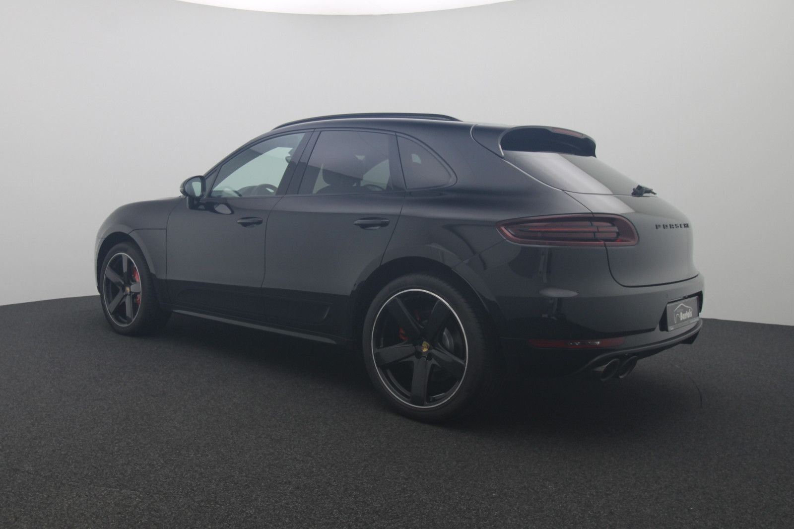 Fahrzeugabbildung Porsche Macan Turbo Performance-Paket Sport-Paket Luft