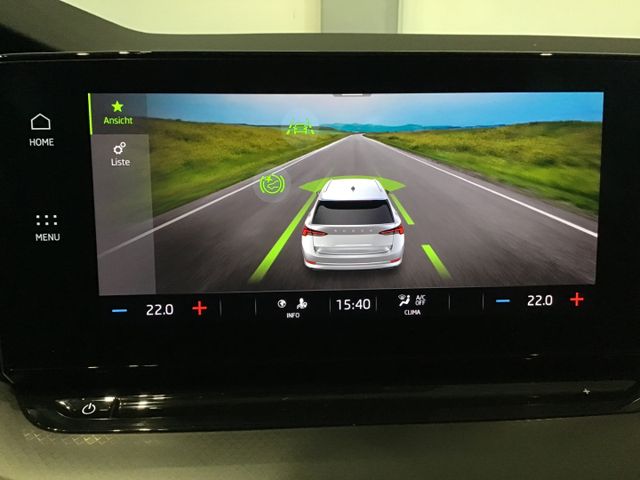 Fahrzeugabbildung Skoda Octavia Ambition 1.5 TSI Combi Navi/Tempo/RFK