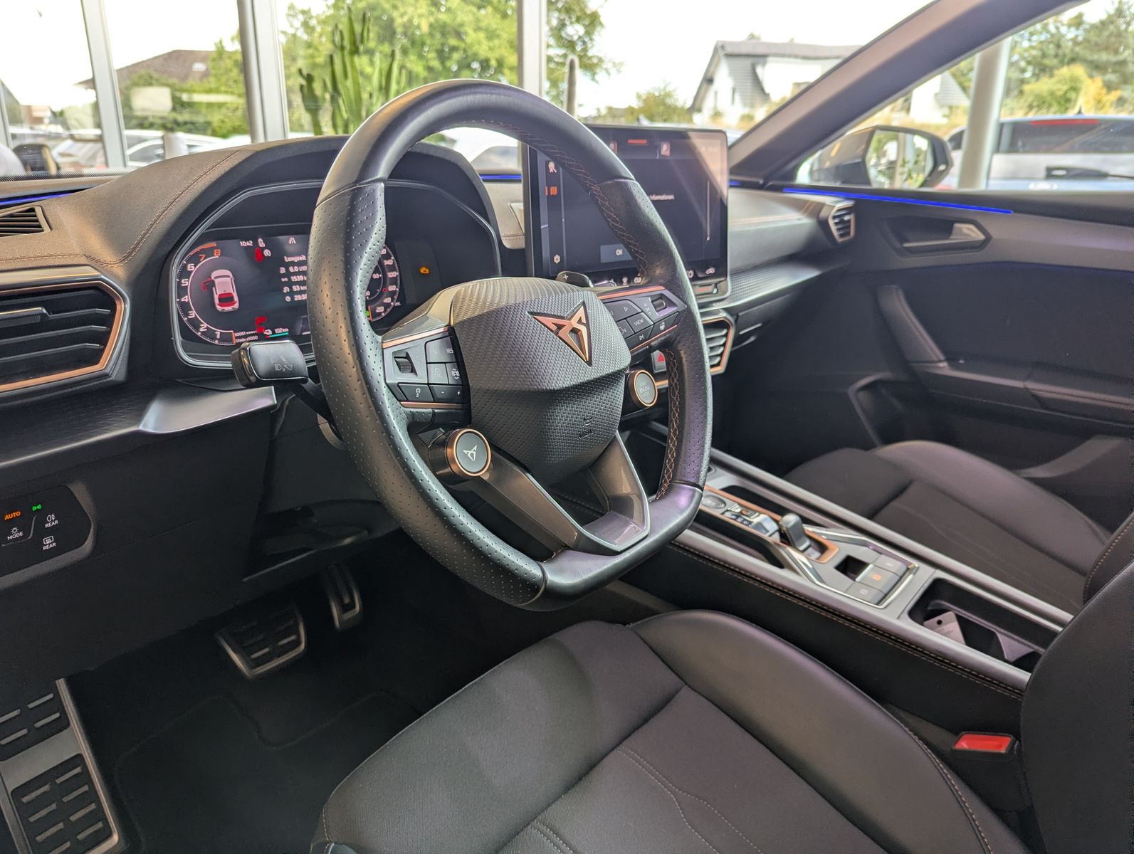 Fahrzeugabbildung CUPRA Leon 1.5 e-Hybrid Matrix Edge-Intelligent-Paket