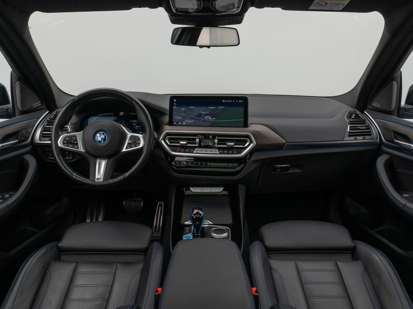 Fahrzeugabbildung BMW iX3 Impressive M Sport Panorama 360°HUD DAB H/K