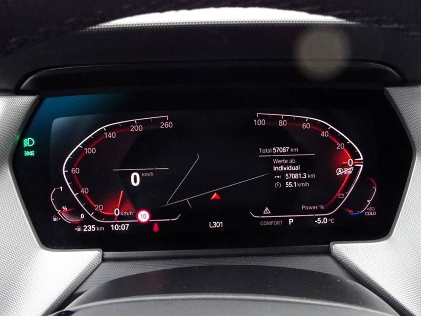 Fahrzeugabbildung BMW 118i Advantage Automatik