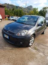 Ford FORD FIESTA 1.4 TDCI 3P - Ford Fiesta aus 2006 mit Diesel-Antrieb