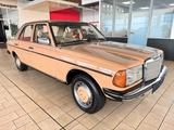 Mercedes-Benz 300 D*OLDTIMER+AUTOMATIK+SERVO* ORIG.132TKM - Mercedes-Benz 300 mit Diesel-Antrieb