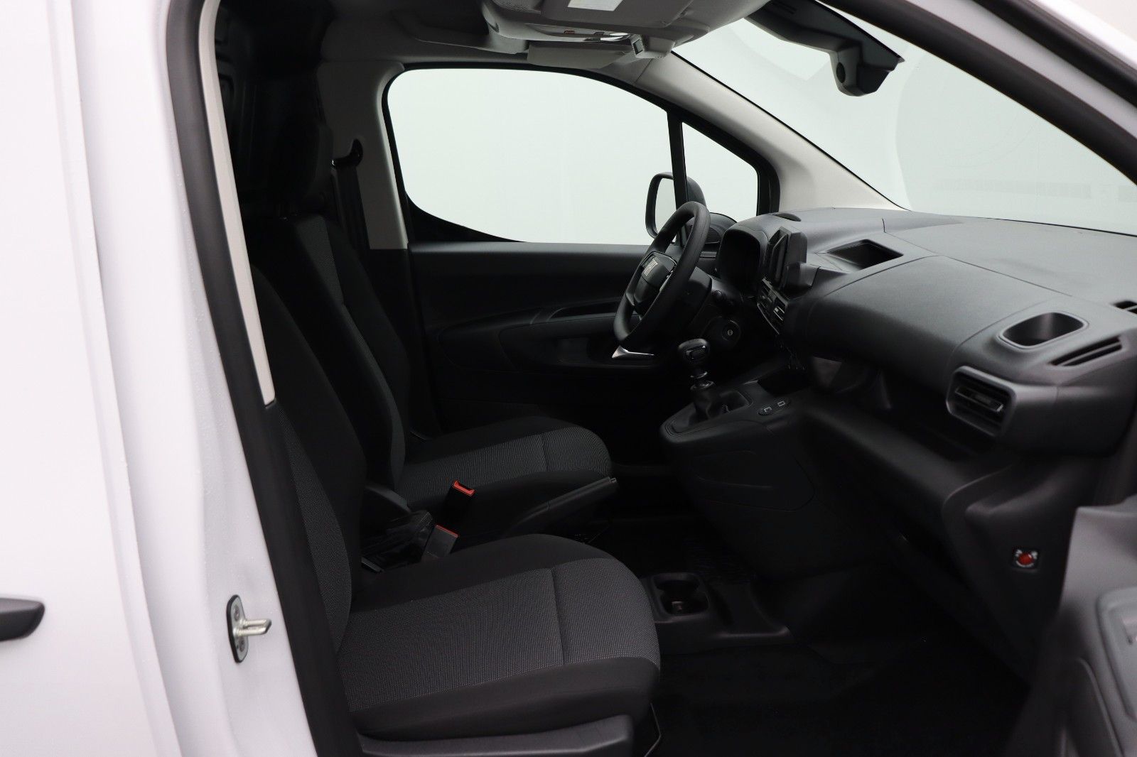 Fahrzeugabbildung Fiat Doblò Kastenwagen L1 1.5 BlueHDi 75 kW Easy Pro