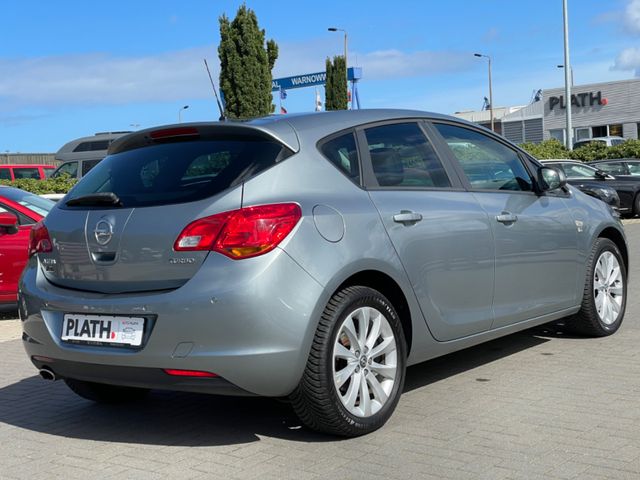 Opel Astra  J Lim. 5-trg. 150 Jahre Opel