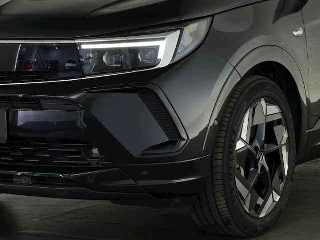 Grandland GSe PHEV 4X4 AT+AHK+NAVI+RÜCKFAHRKAMER