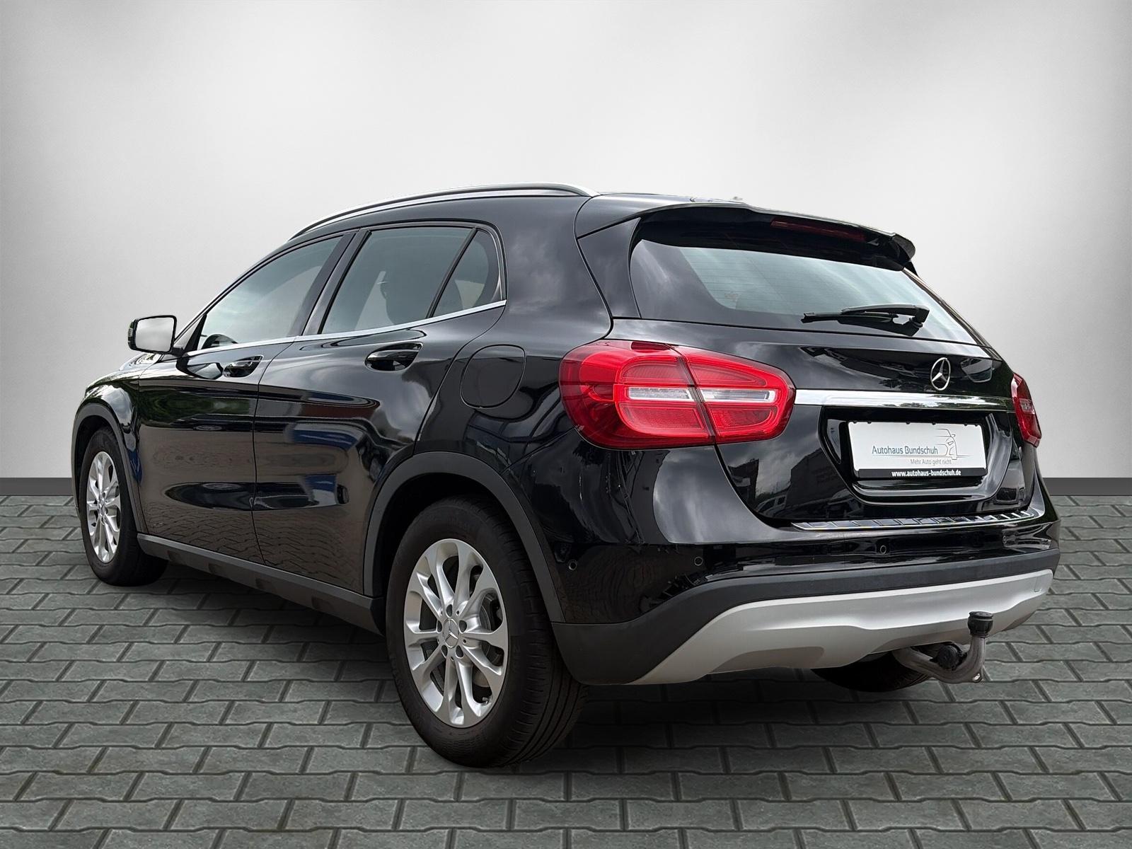 Mercedes-Benz GLA 180 Style *AHK*Bi-Xenon*Navi*Kamera*