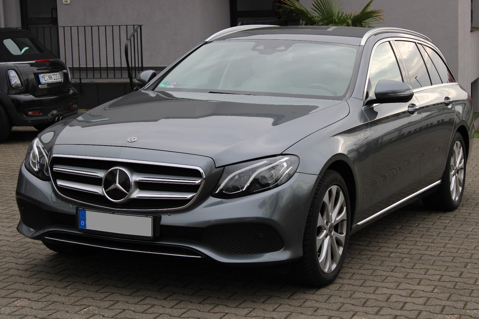 Mercedes-Benz E 200d T-Modell+Kamera+Sitzheizung+AHK+Totwinkel