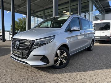 Mercedes V 220 - 5