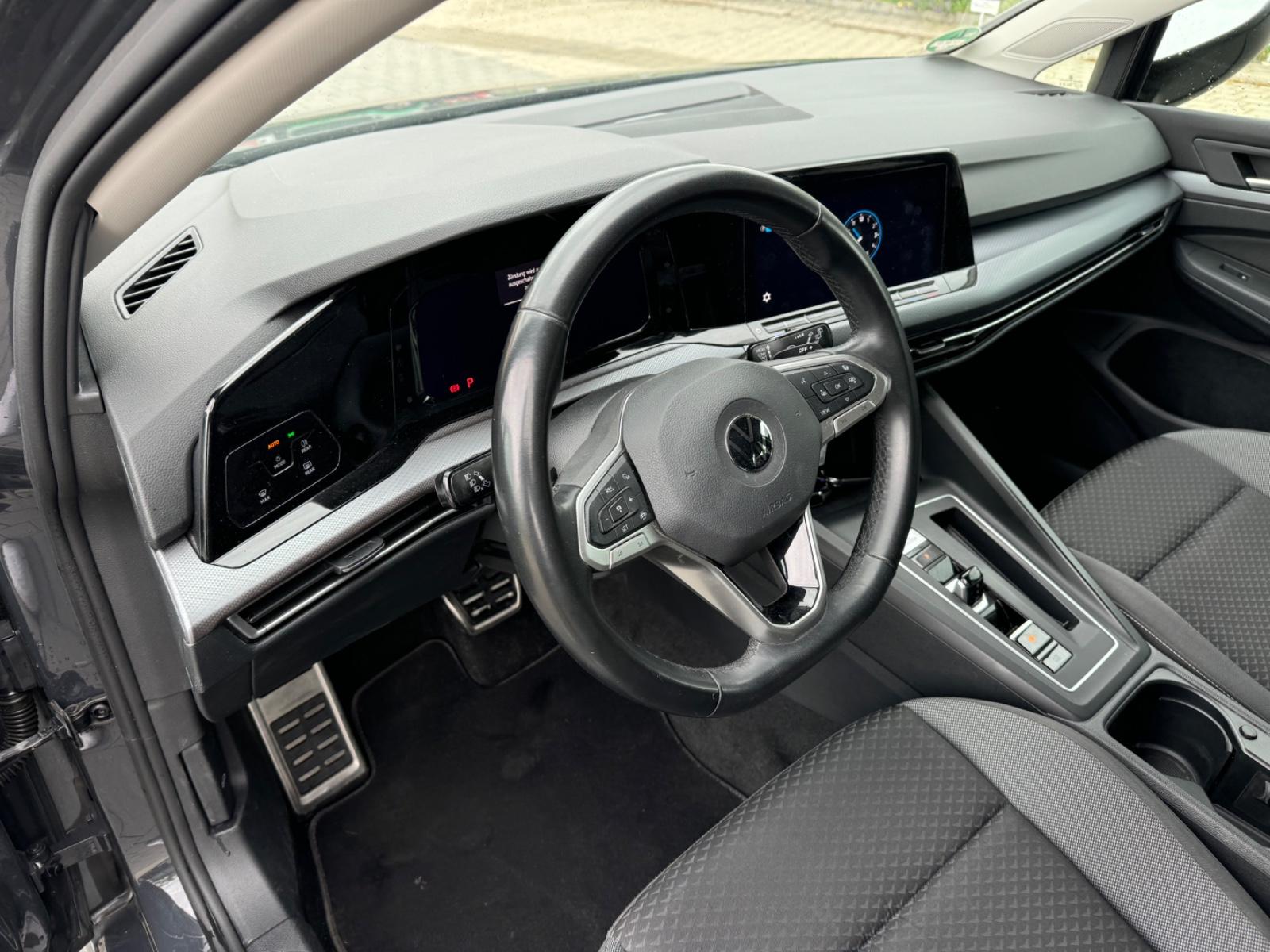 Volkswagen Golf VIII 1.0 eTSI Active NAVI*KLIMATRONIK*MTL* — 21