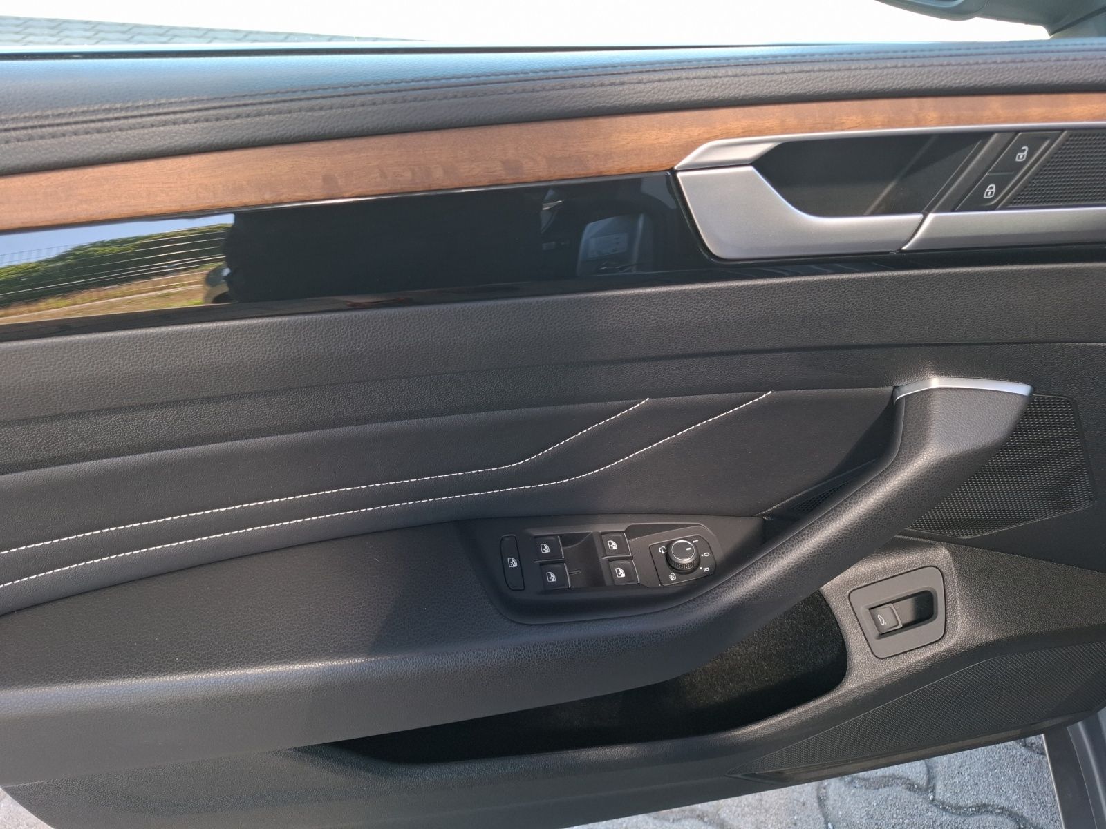 Fahrzeugabbildung Volkswagen Arteon SB TDI Elegance DSG LED Kamera Navi ACC