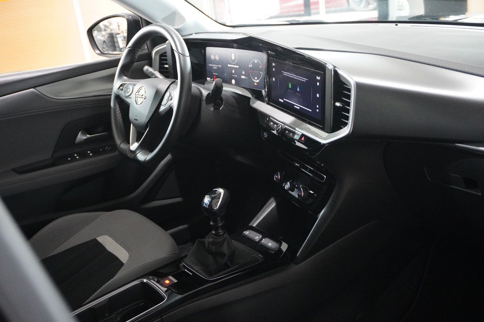 Fahrzeugabbildung Opel Mokka 1.2T ELEGANCE NAVI/LED/KAMERA/SPORT/DAB+