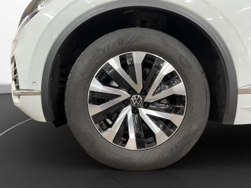 Volkswagen Touareg - 11